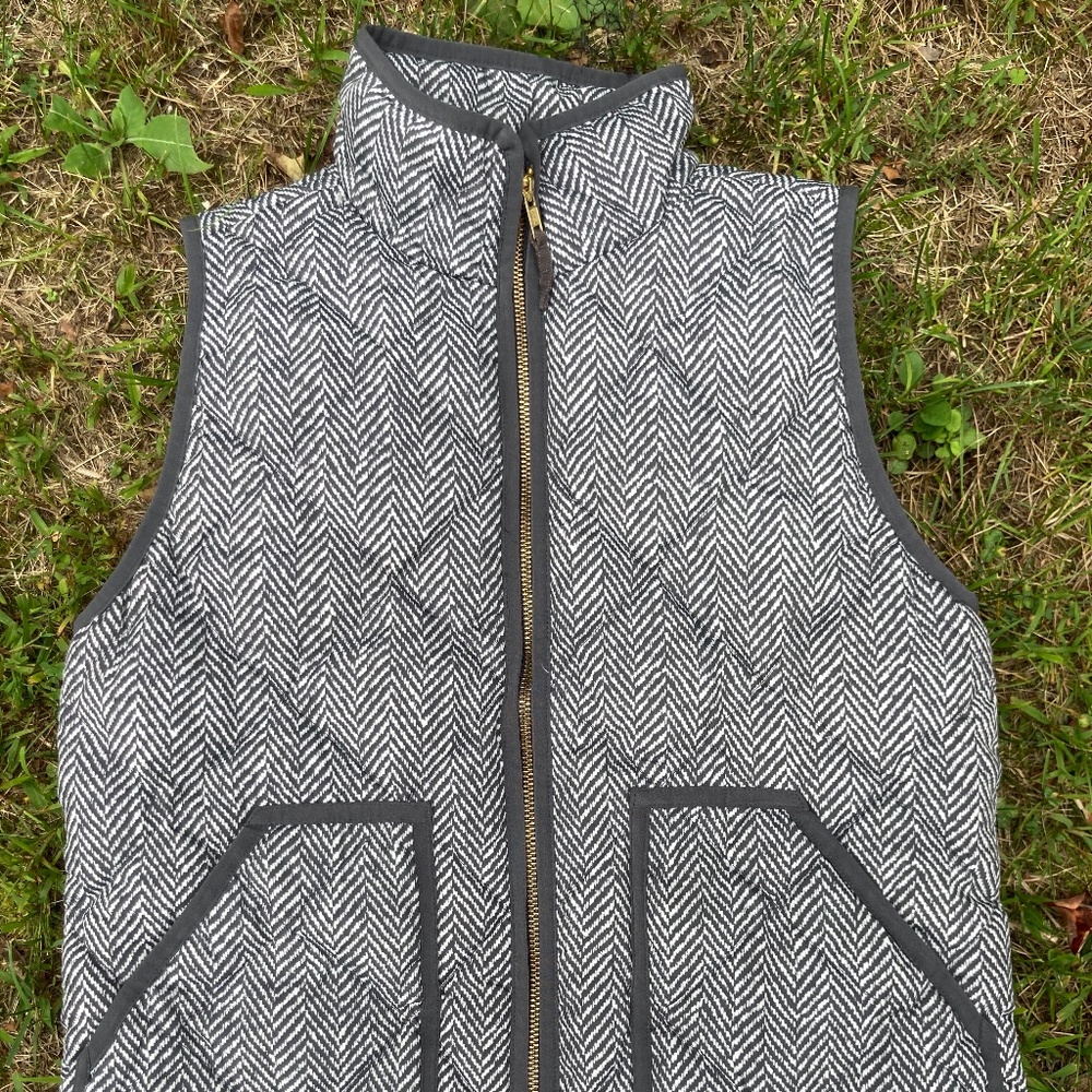 J. Crew Quilted Vest Gray White Pattern Small
